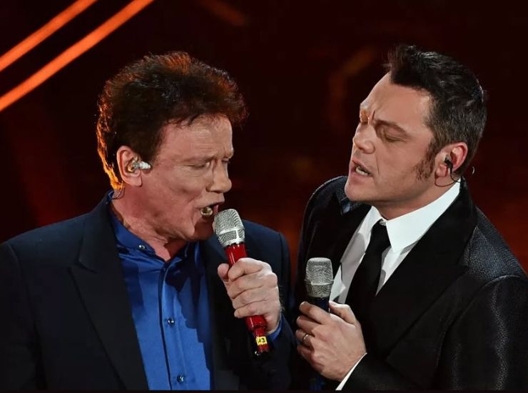 massimo Ranieri e Tiziano ferro - Facebook - c4comic.it