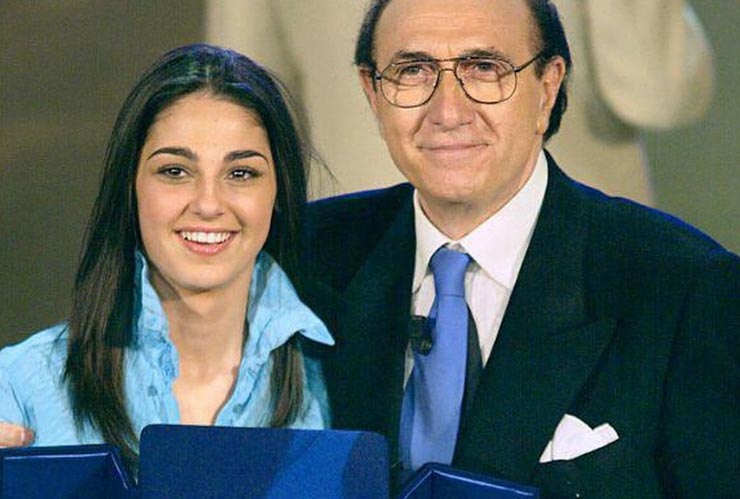 Anna-Tatangelo-a-Sanremo-con-Pippo-Baudo-Foto-Instagram-C4Comic