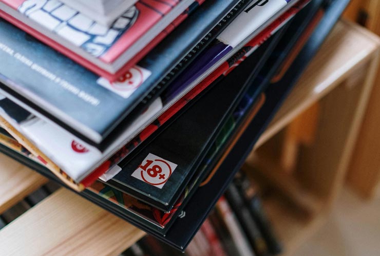 Collezione-manga-Foto-di-cottonbro-studio-da-Pexels-C4Comic