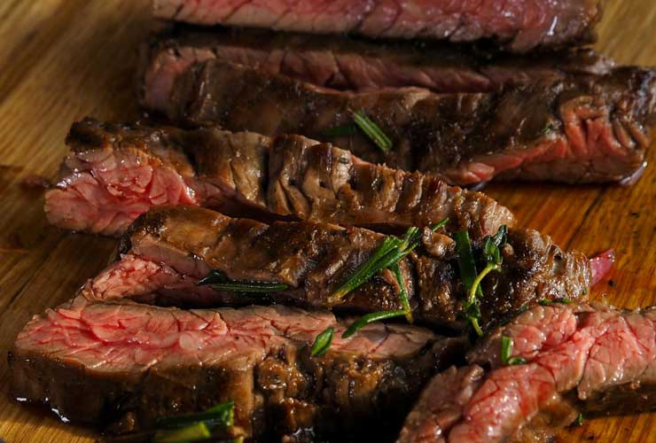 Entrecote-di-manzo-Foto-di-Nadin-Sh-da-Pexels-C4Comic.it