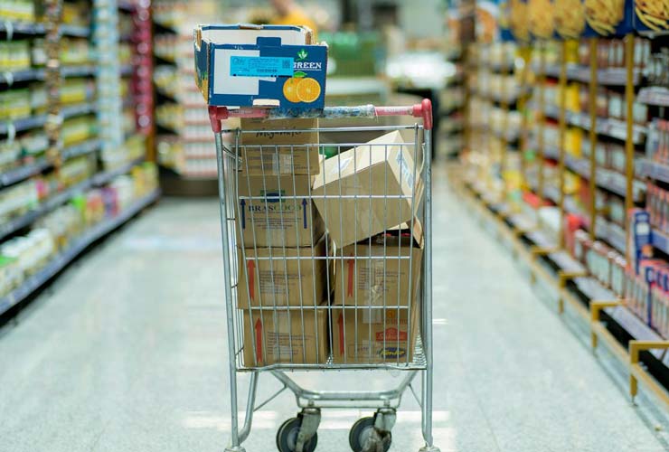 Spesa-al-supermercato-Foto-di-Wallace-Chuck-da-Pexels-C4Comic