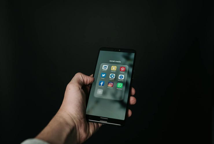 Whatsapp-Foto-di-Magnus-Mueller-da-Pexels-C4Comic