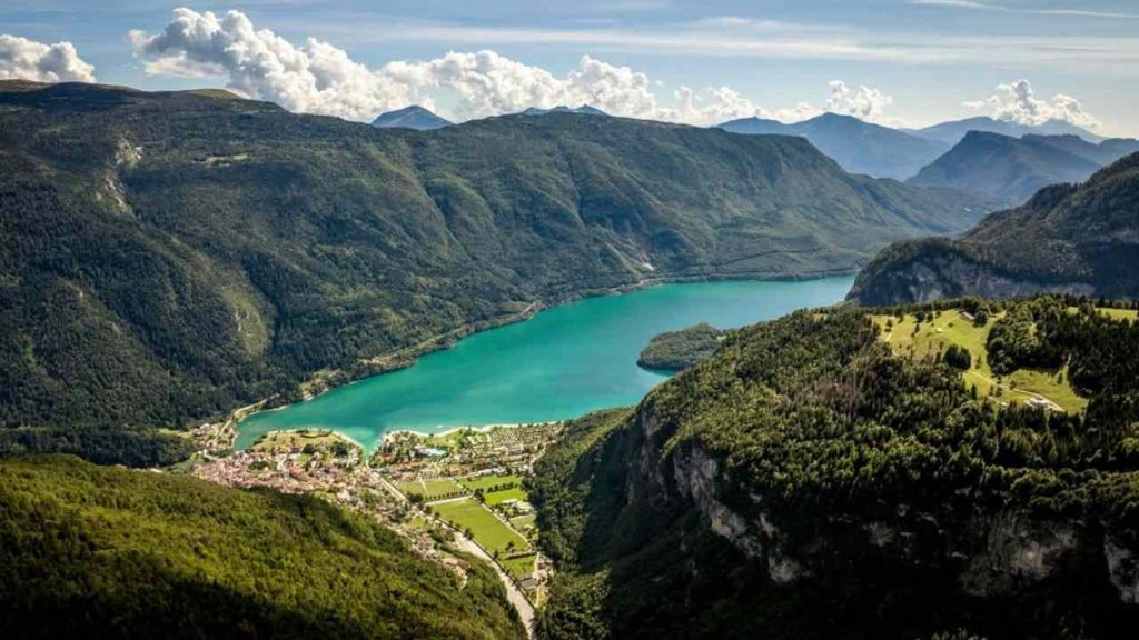 Lago più bello d'Italia - fonte Instagram - c4comic.it