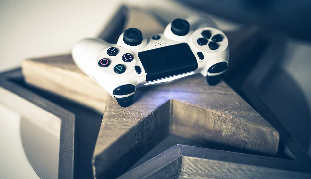 PlayStation, quanti problemi da risolvere: dal caos dopo l’aumento dei prezzi alla vertenza in tribunale