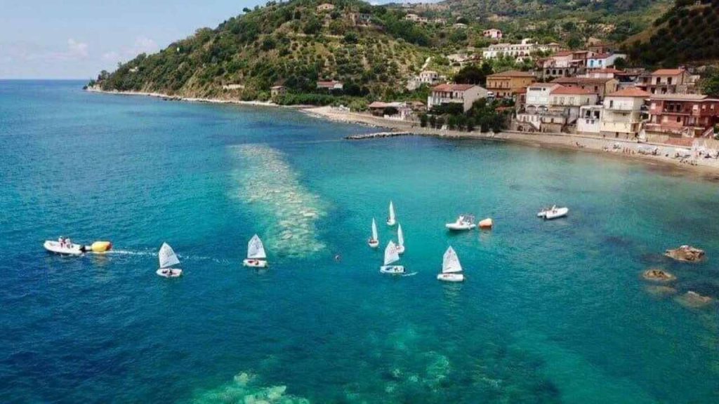 Ora c’è il RE: qual è il mare migliore d’Italia | La Sardegna deve farsene una ragione e cedere lo scettro