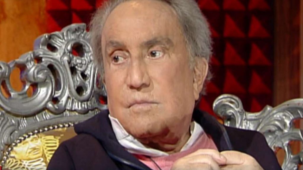 Emilio Fede (screenshot Raiplay) - c4comic.it