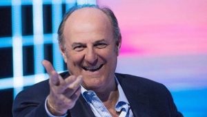 Gerry scotti - facebook - c4comic.it