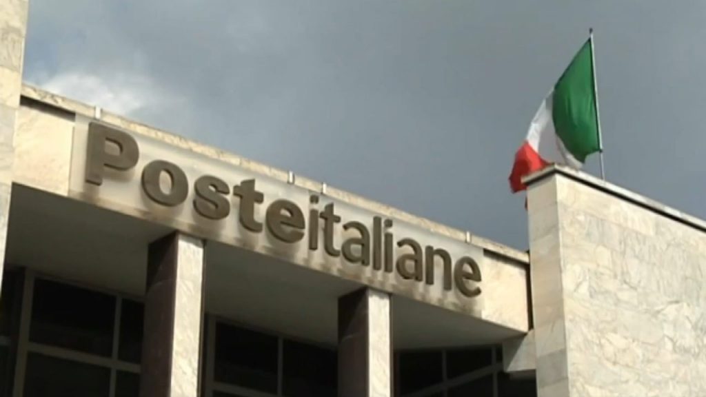Poste Italiane (screenshot TV Mediaset) - c4comic.it