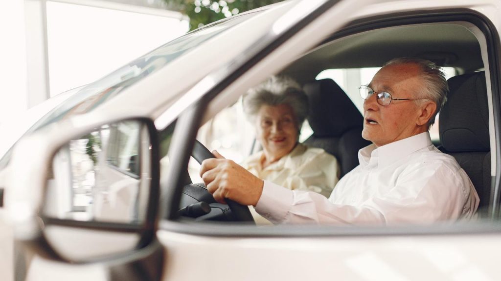 ORDINANZA GIA' FIRMATA E ATTIVA - Dal 1° Agosto rinnovo patente a pagamento per gli over 65