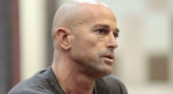Tragedia Stefano Bettarini, nella notte la notizia peggiore: “È in fin di vita…” | Accoltellato a morte