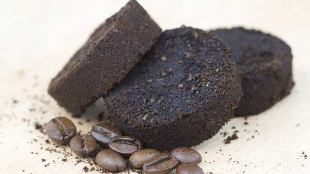 Fondi del caffè, non buttarli ma conservali in un contenitore