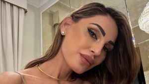 Anna-Tatangelo-Foto-Instagram-C4Comic