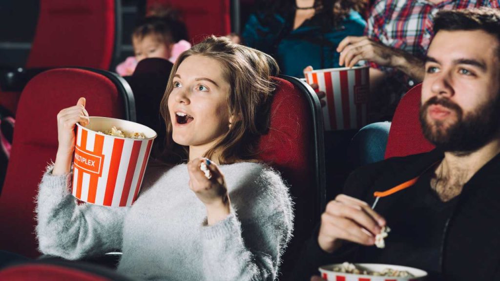 Appassionati di cinema avvisati: da oggi non serve più esibire il BIGLIETTO