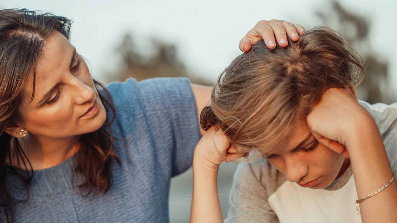 Famiglia-triste-Foto-di-Kindel-Media-da-Pexels-C4Comic.it