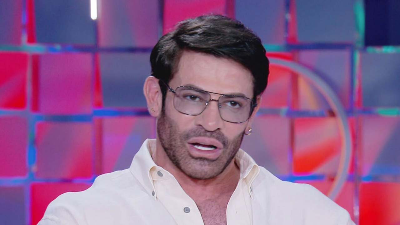 Gianni-Sperti-Foto-Mediaset-C4Comic.it