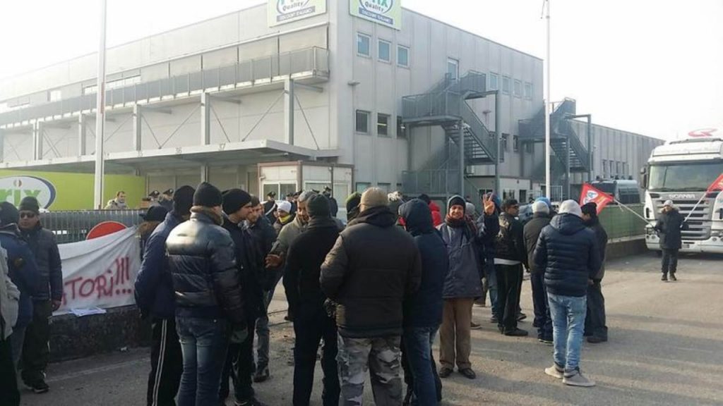 Alcuni lavoratori sono stati licenziati