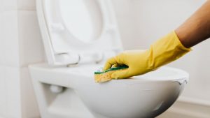 Pulire-bagni-Foto-di-Photo-By-Kaboompics-su-Pexels-C4Comic.it