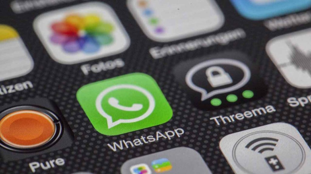 Whatsapp-Foto-di-Pixabay-su-Pexels-C4Comic