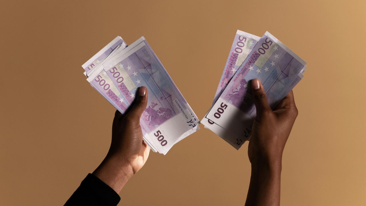 Aumento di stipendio (pexels.com) - c4comic.it