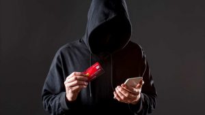 Cellulare, riconosciuta la nuova OPZIONE SPIA: devi disattivarla sempre per proteggere i tuoi conti